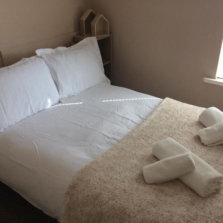 Lovely Little Flat By The Sea In 클리소프스 외부 사진