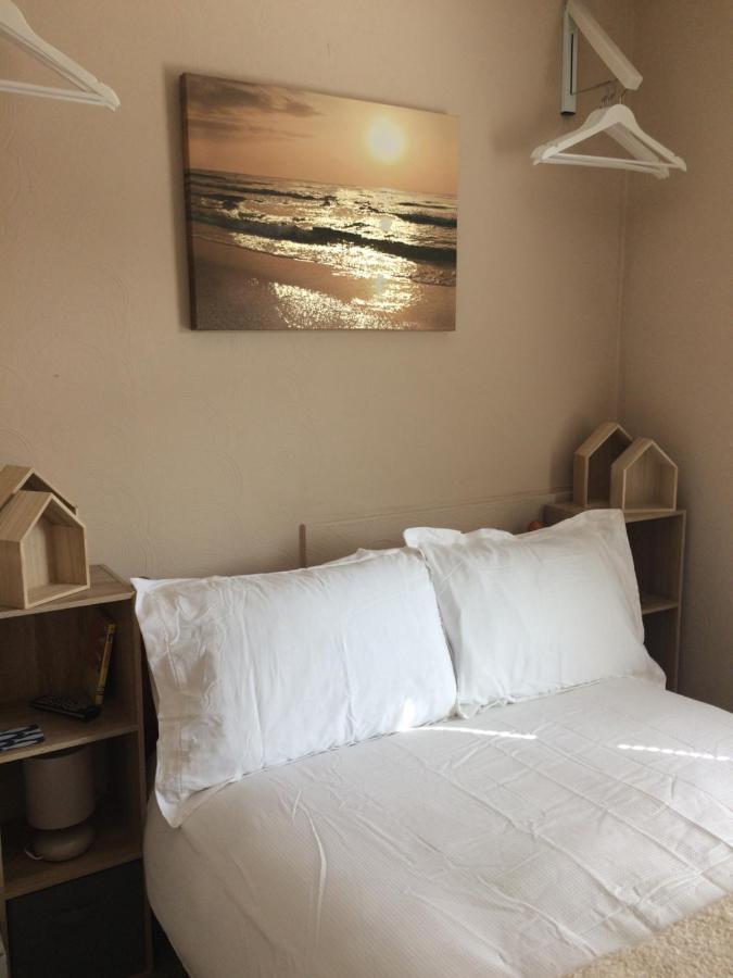Lovely Little Flat By The Sea In 클리소프스 외부 사진